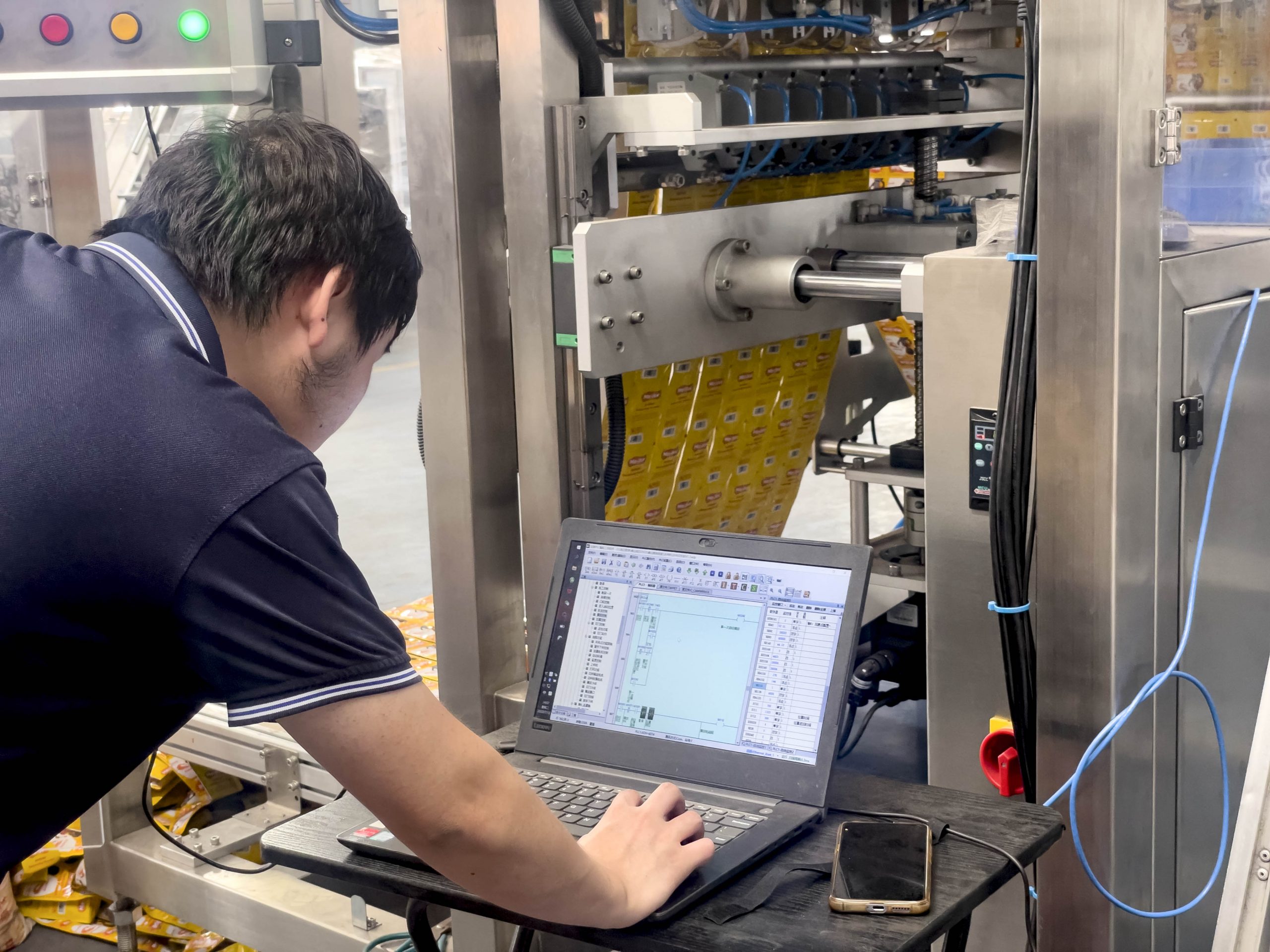 four side seal sachet packing machine