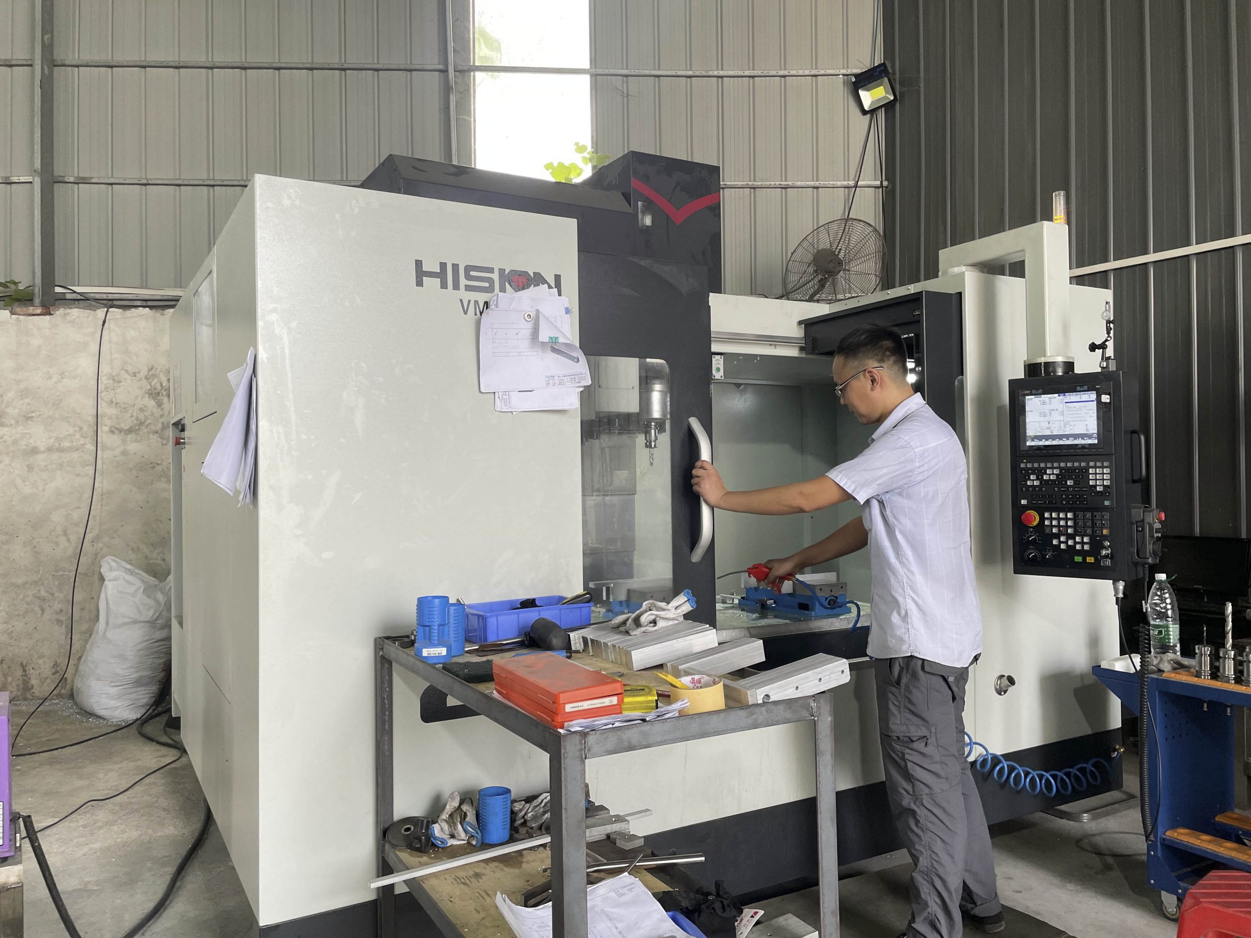 Multilane stickpack machine