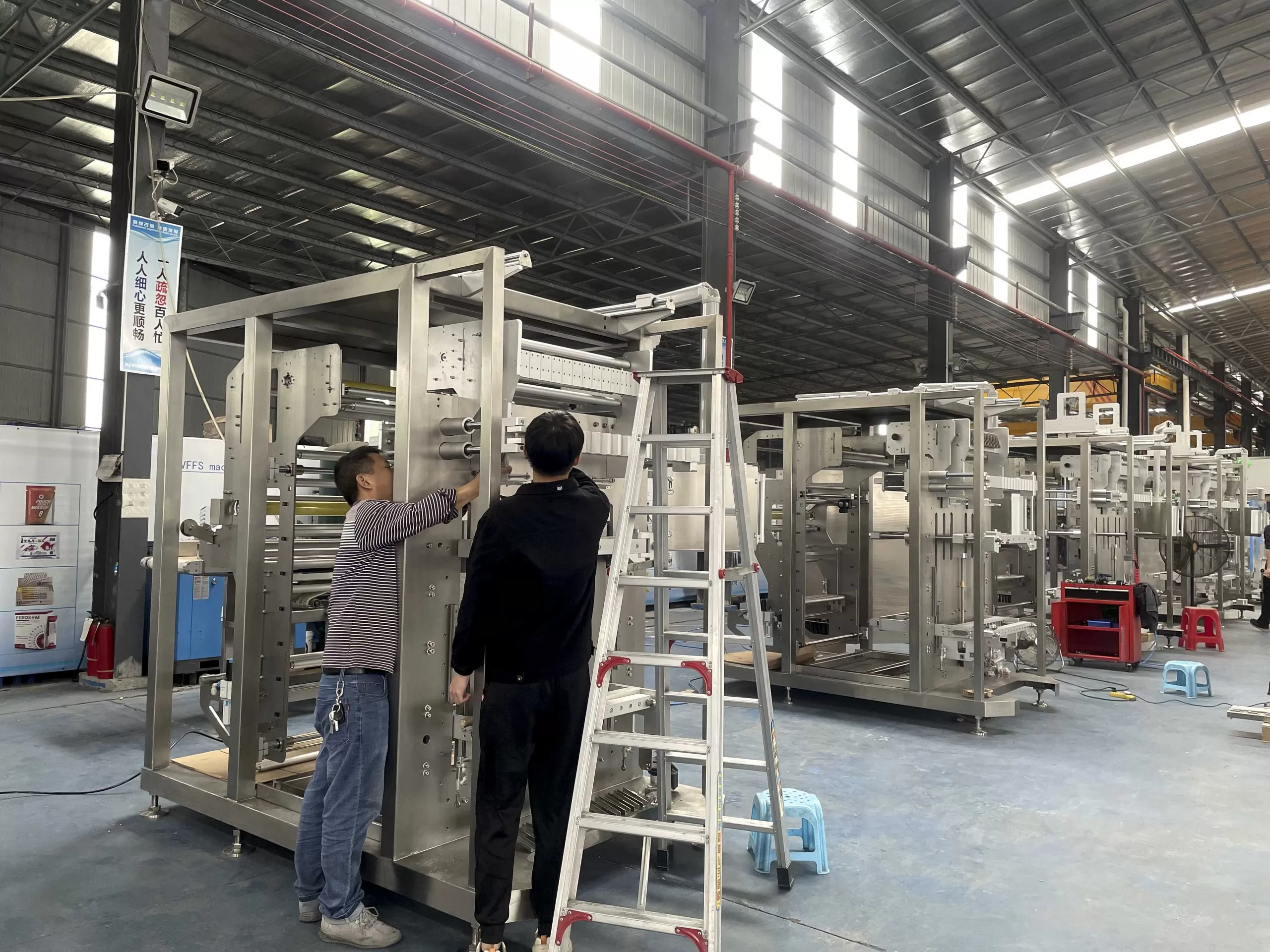 multi-line packing machine workshop